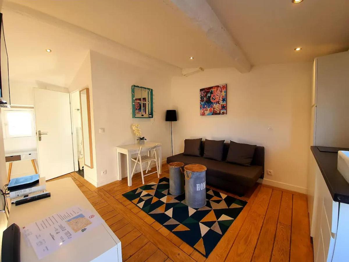 Freshly Tastefully Renovated In Heart Of Old Antibes
