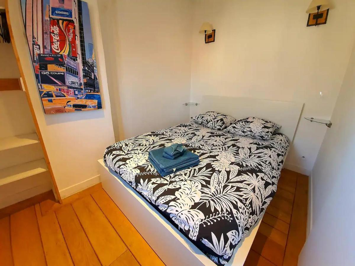 Freshly Tastefully Renovated In Heart Of Old Antibes