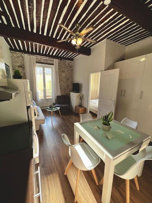 Apartment Old Antibes, One Bed App, In Front Of The Port! Antibes