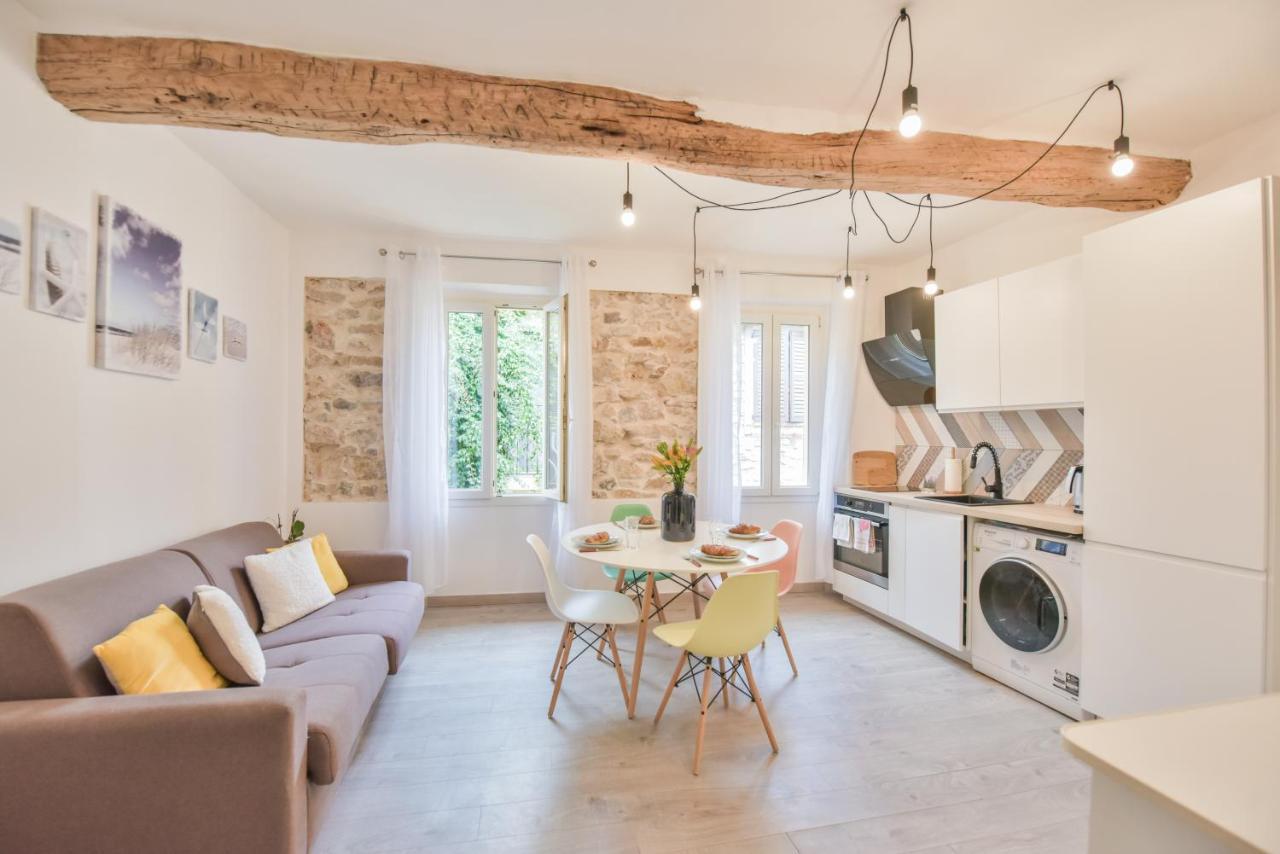 Le Petit Castelet - New Superb Flat In Old Antibes, Ac, Wifi, For 4 Apartment Antibes
