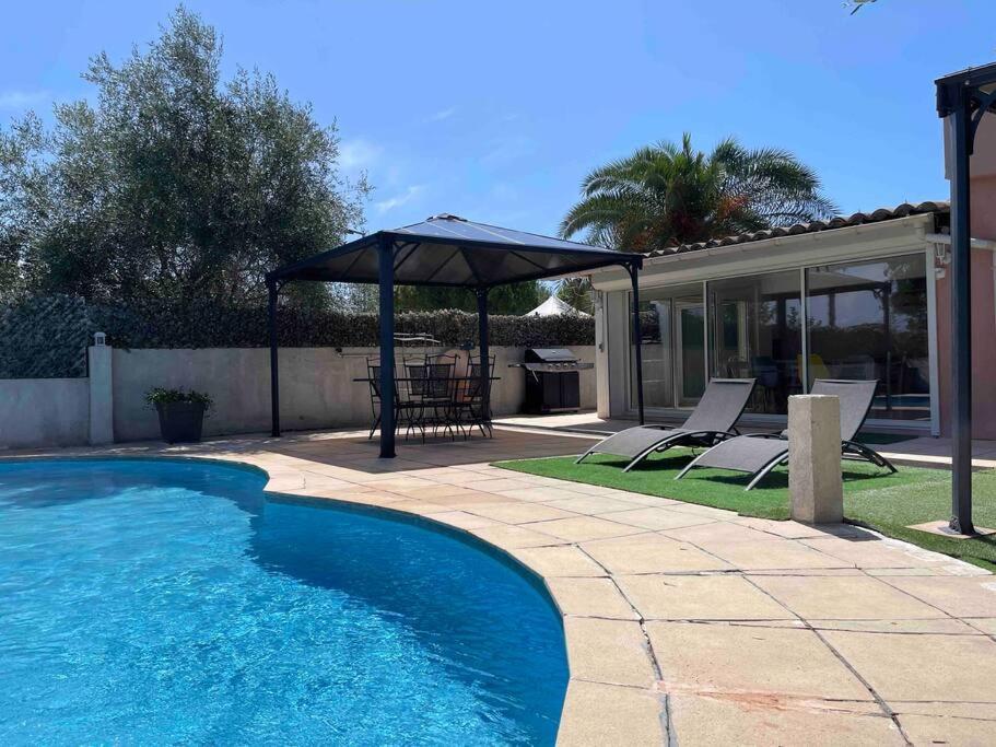 Climatisee Piscine 3 A 800m * Antibes