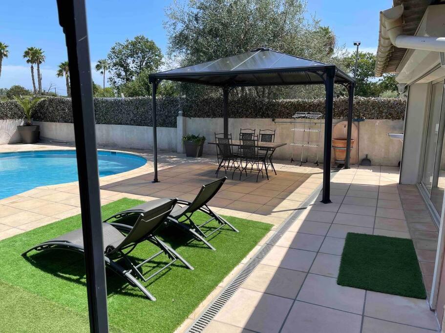 Ferienhaus Climatisee Piscine 3 A 800m Antibes
