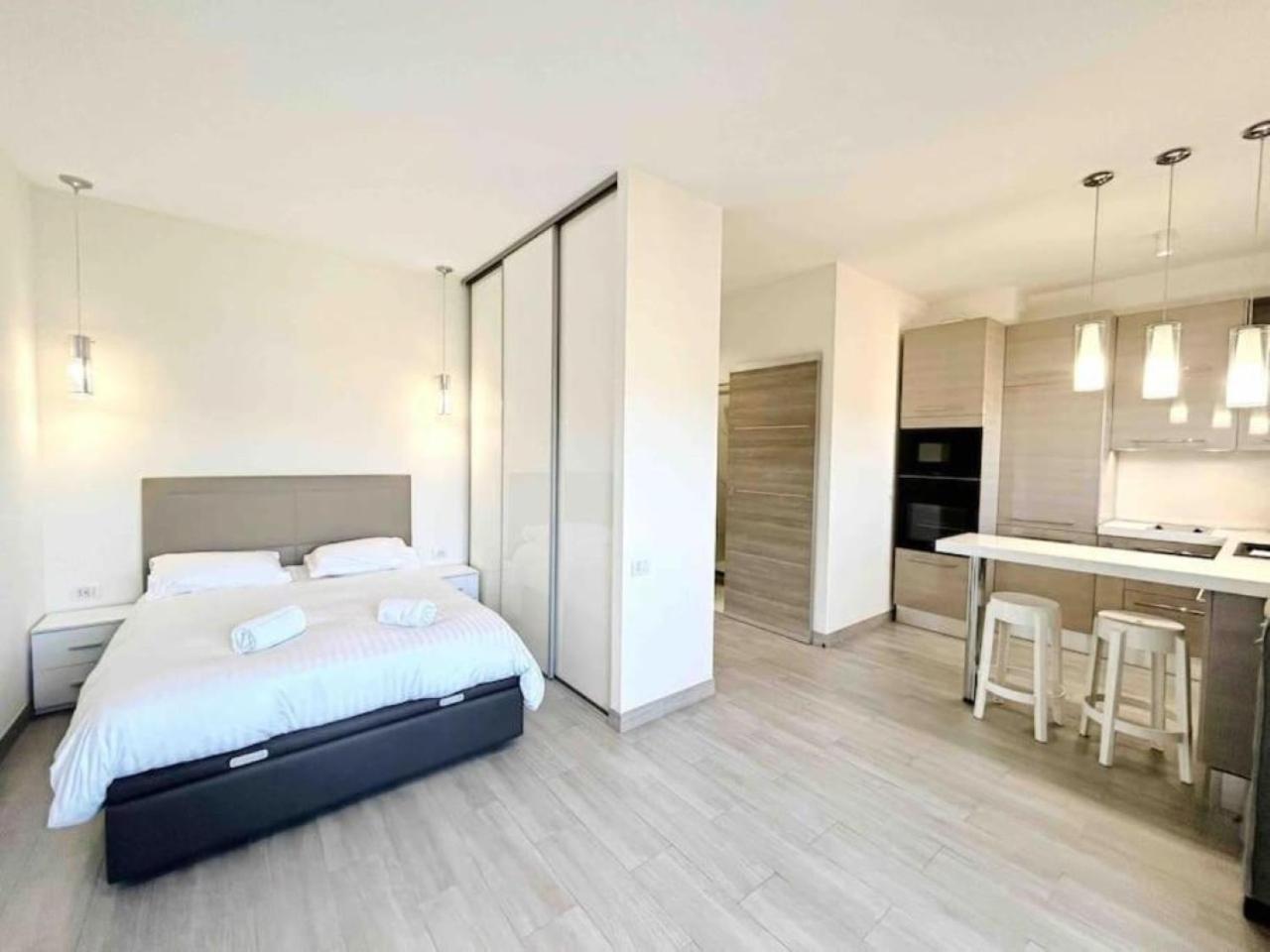 Il Gioiello : 2 Pers, Clim, Piscine, Parking