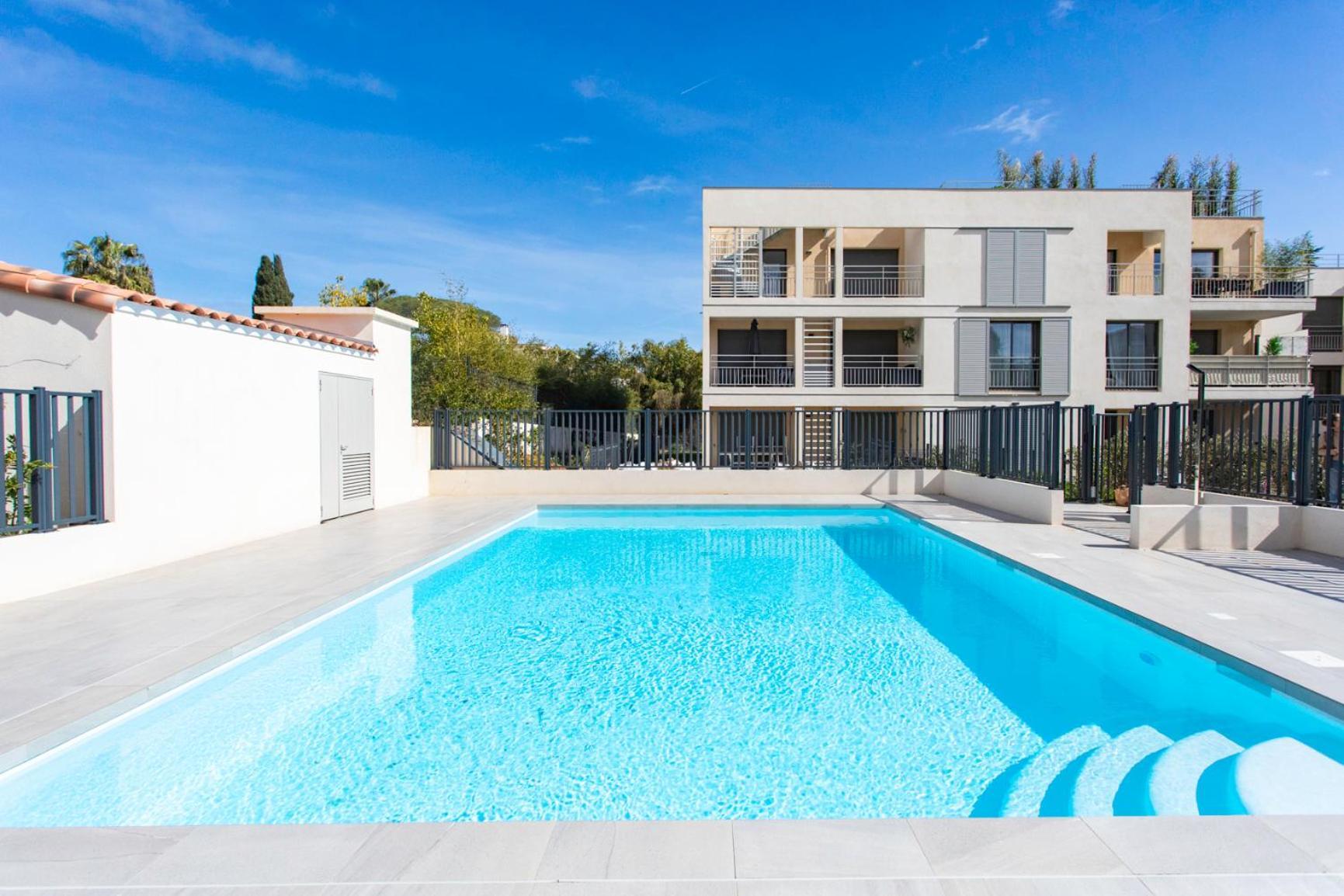 A5 - Modern 5 Min To Sea - Pool & Garage Apartment Antibes