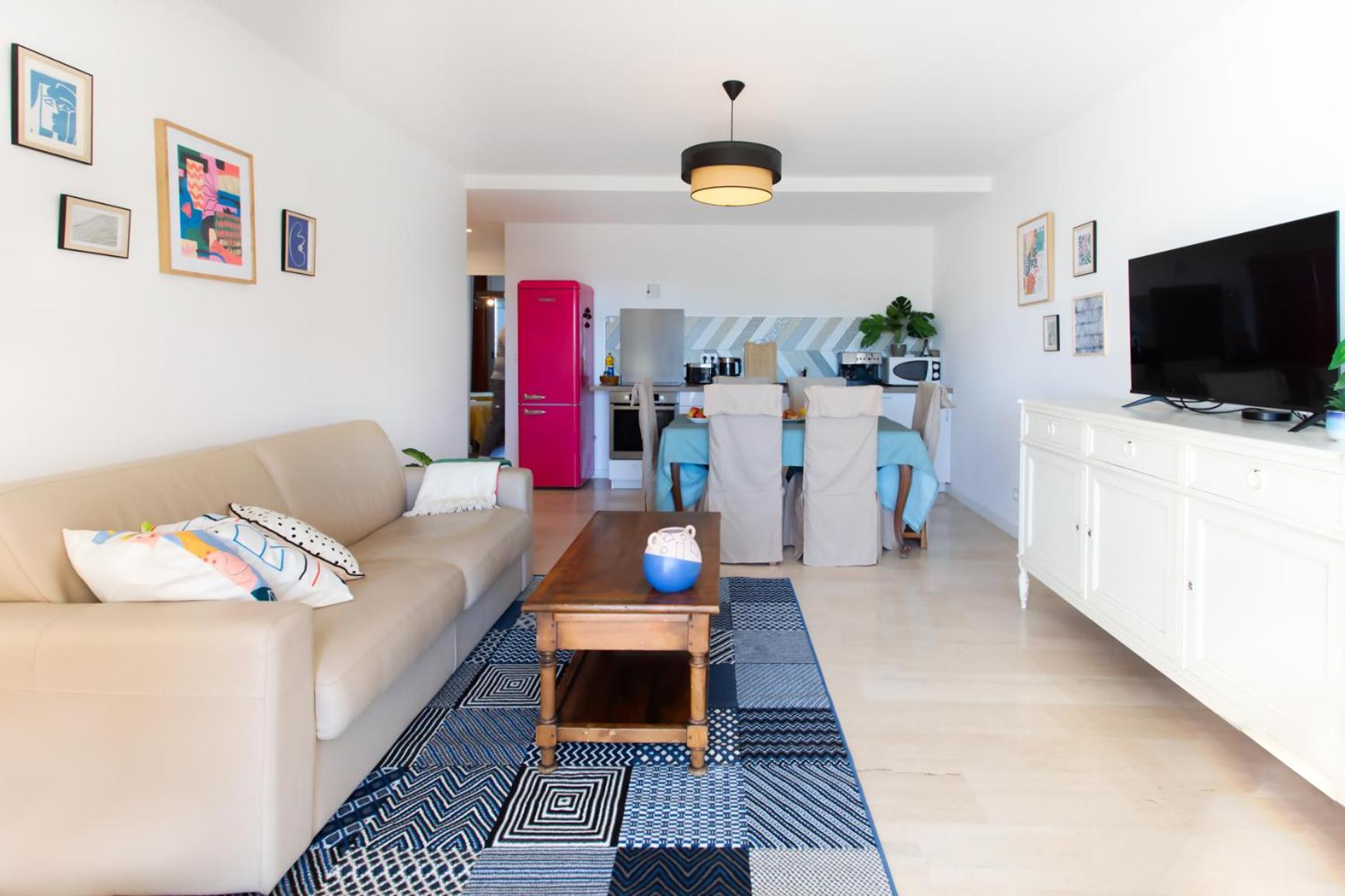 Apartment A3 - 2 Bdr Sea View 10 Min - Parking, Pool & Terrace *