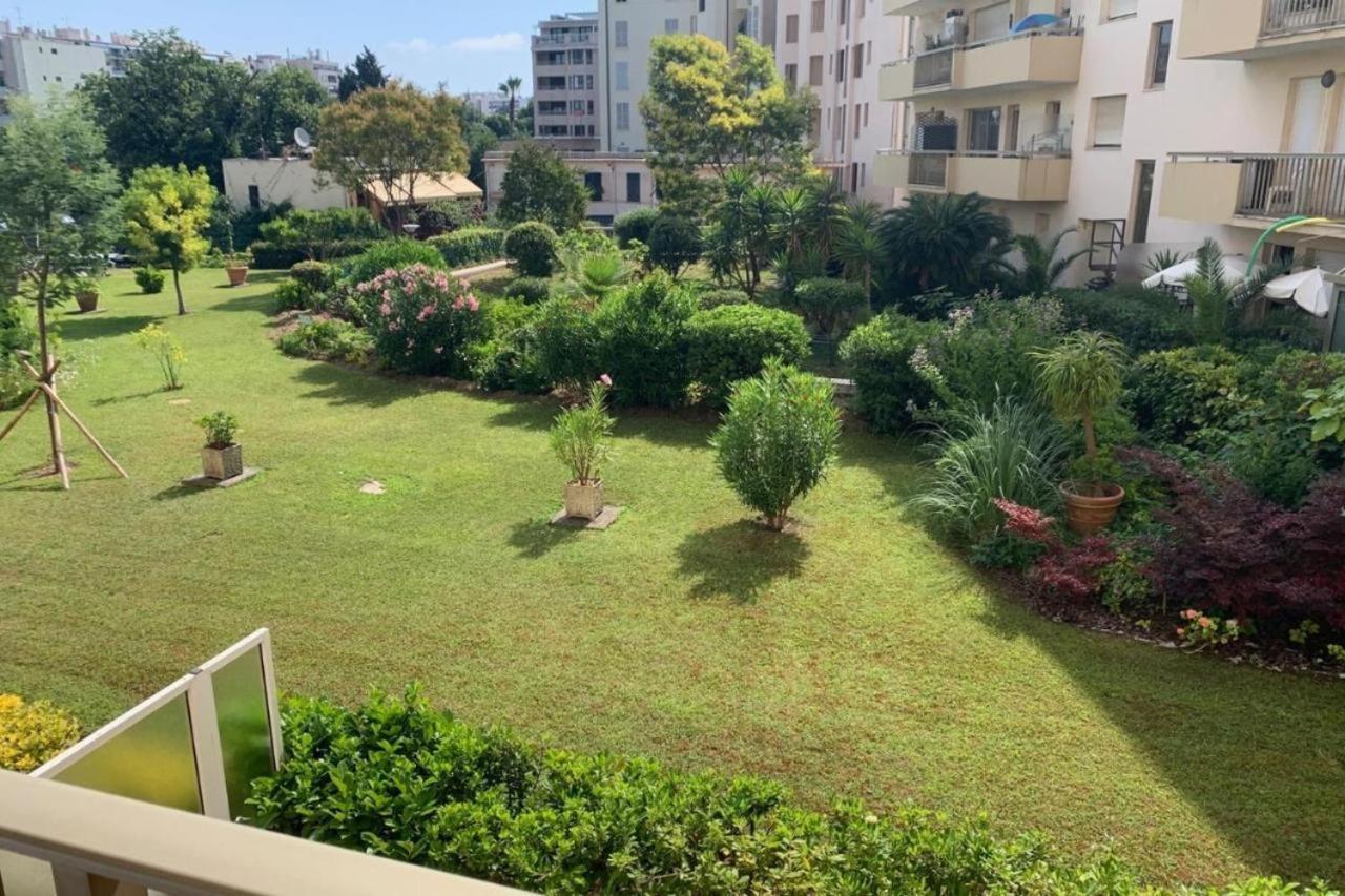 Juan Les Pins Centre Le France Grand 3p Vue Apartment *