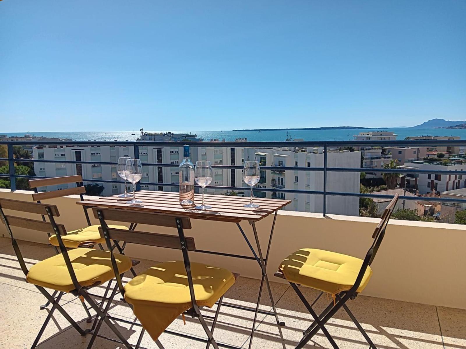Apartment 3 Pieces Vue - Clim - 5 Min De La A Pied *
