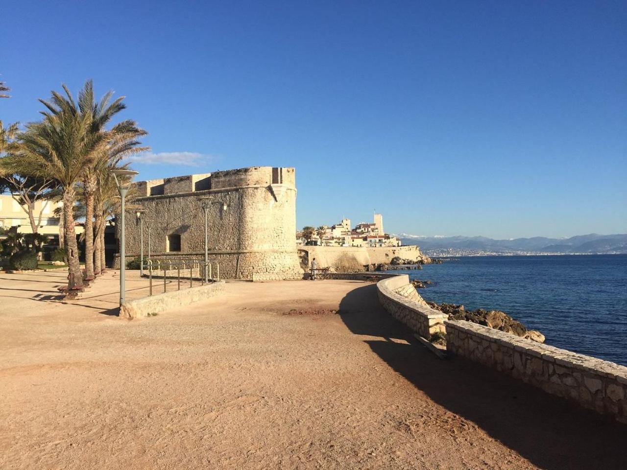 Juan Les Pins, T2 Cosy Et Confortable, Avec Parking En Sous-sol, Proche Plages Et Commerces Apartment Antibes