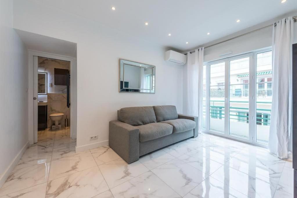 Apartment Louis Gallet Centre Juan Les Pins 50m Des Plages Antibes
