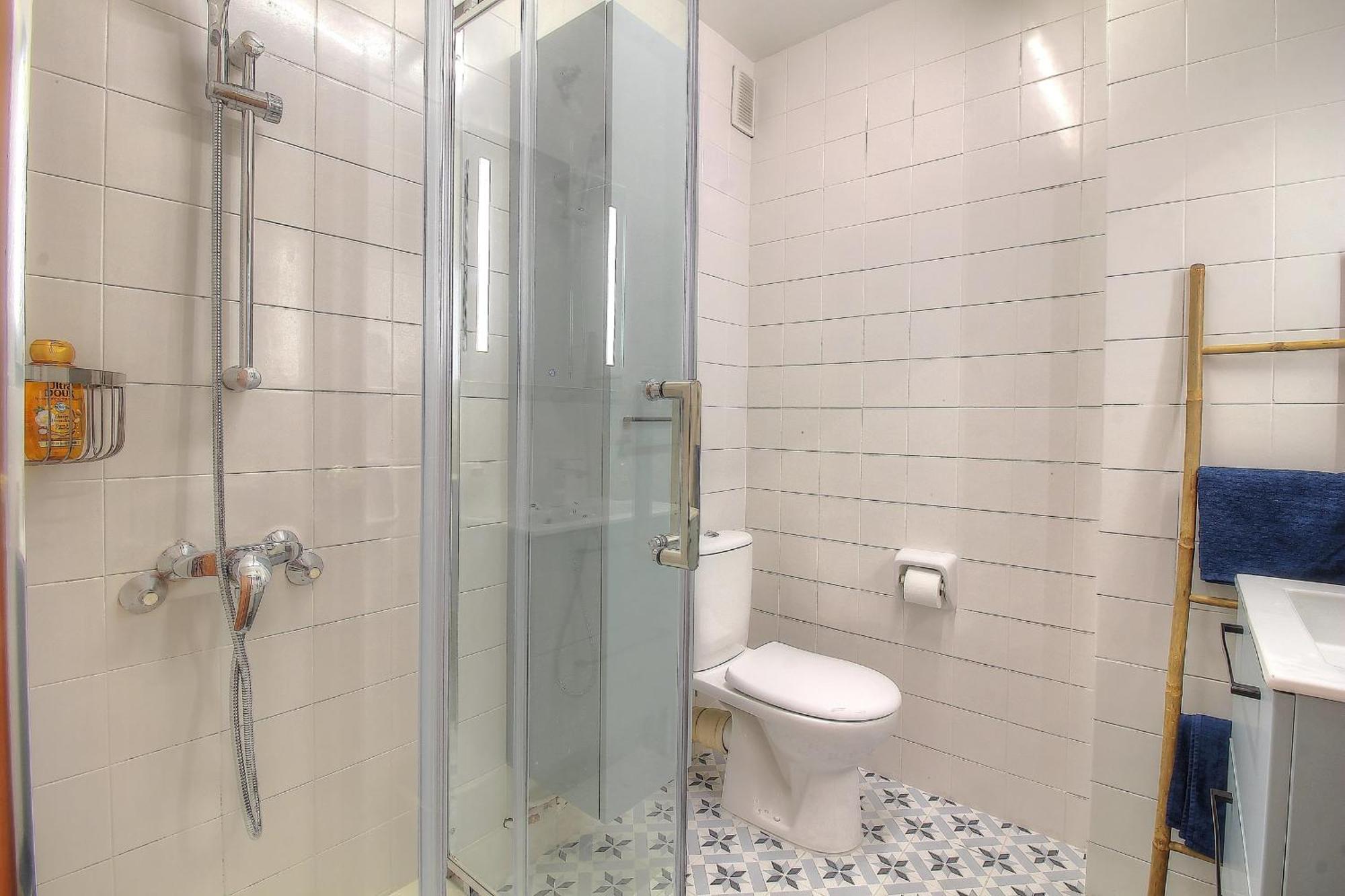 Charming Air-conditioned T1 Bis Val D'esterel In The Heart Of Juan Les Pins *
