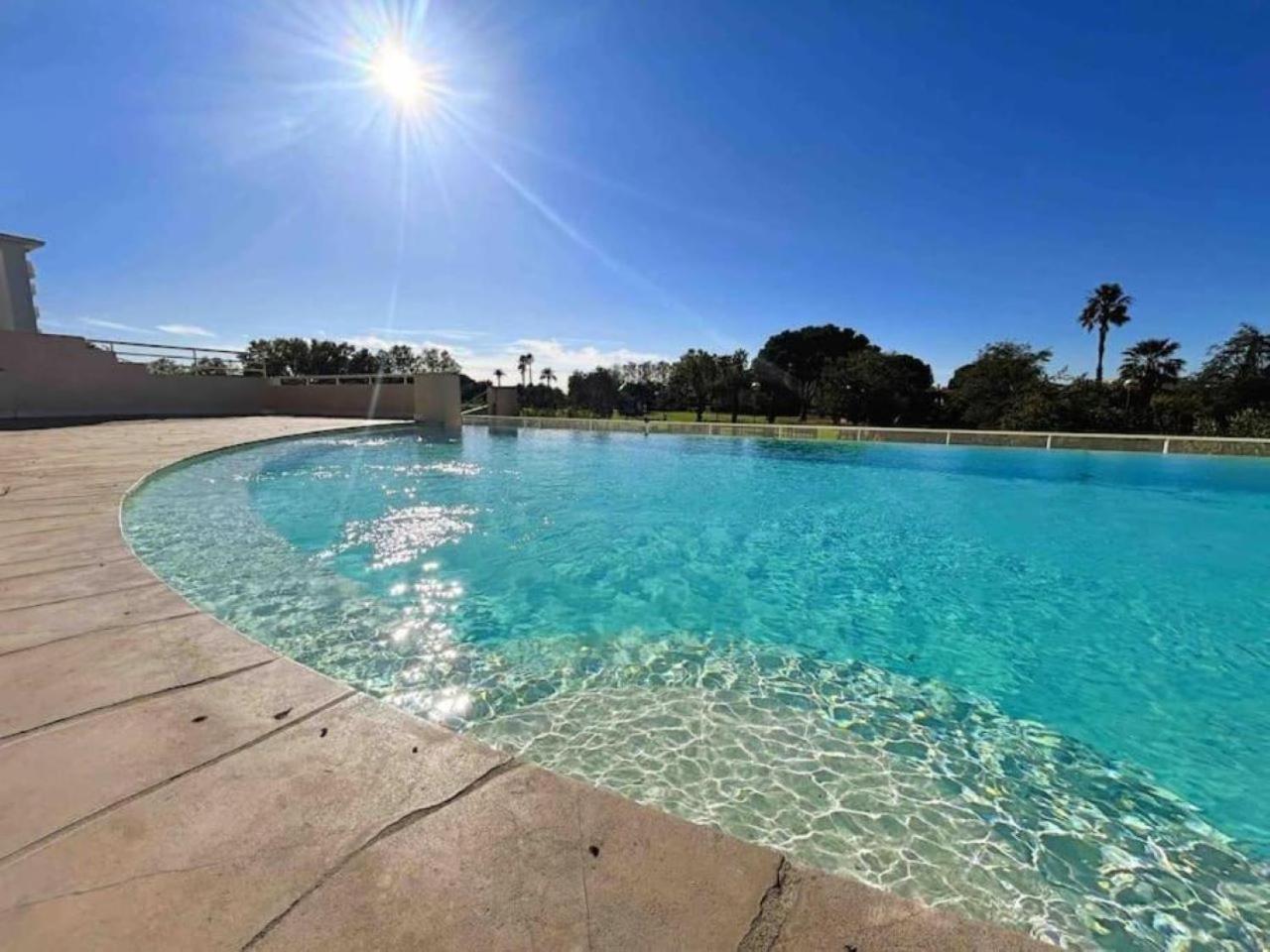 Il Gioiello : 2 Pers, Clim, Piscine, Parking * Antibes