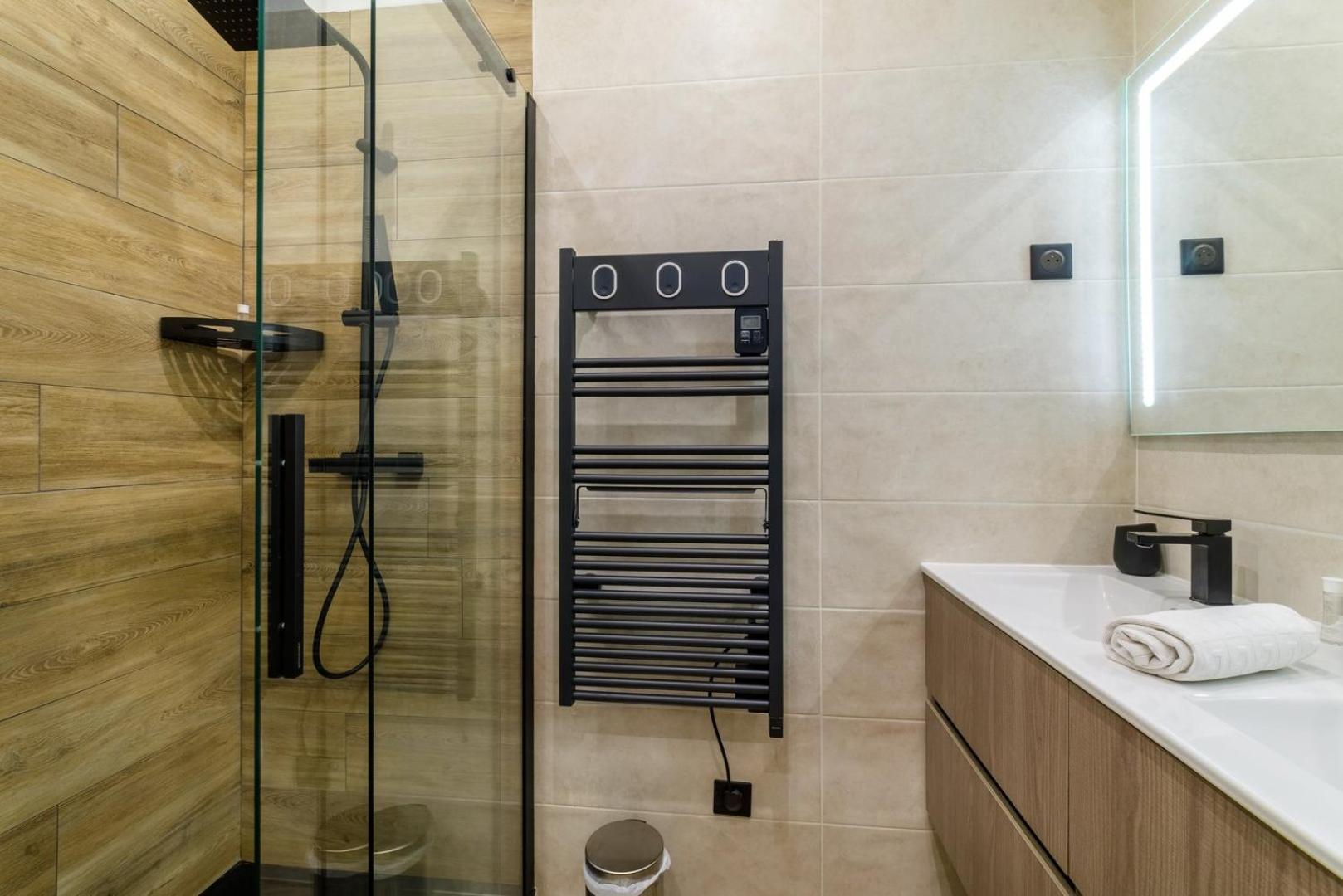 Vivez ! Logez A 6 Au Centre-ville Appartement Antibes