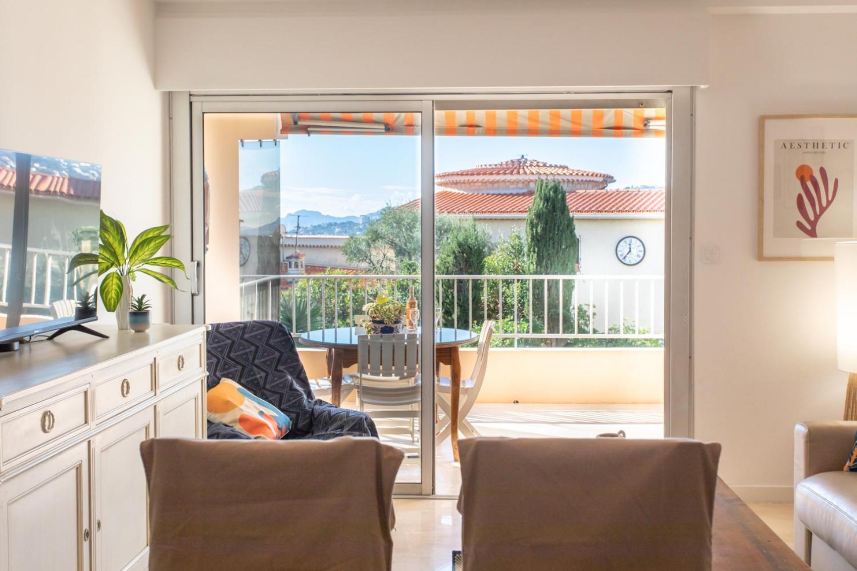 Apartment A3 - 2 Bdr Sea View 10 Min - Parking, Pool & Terrace *