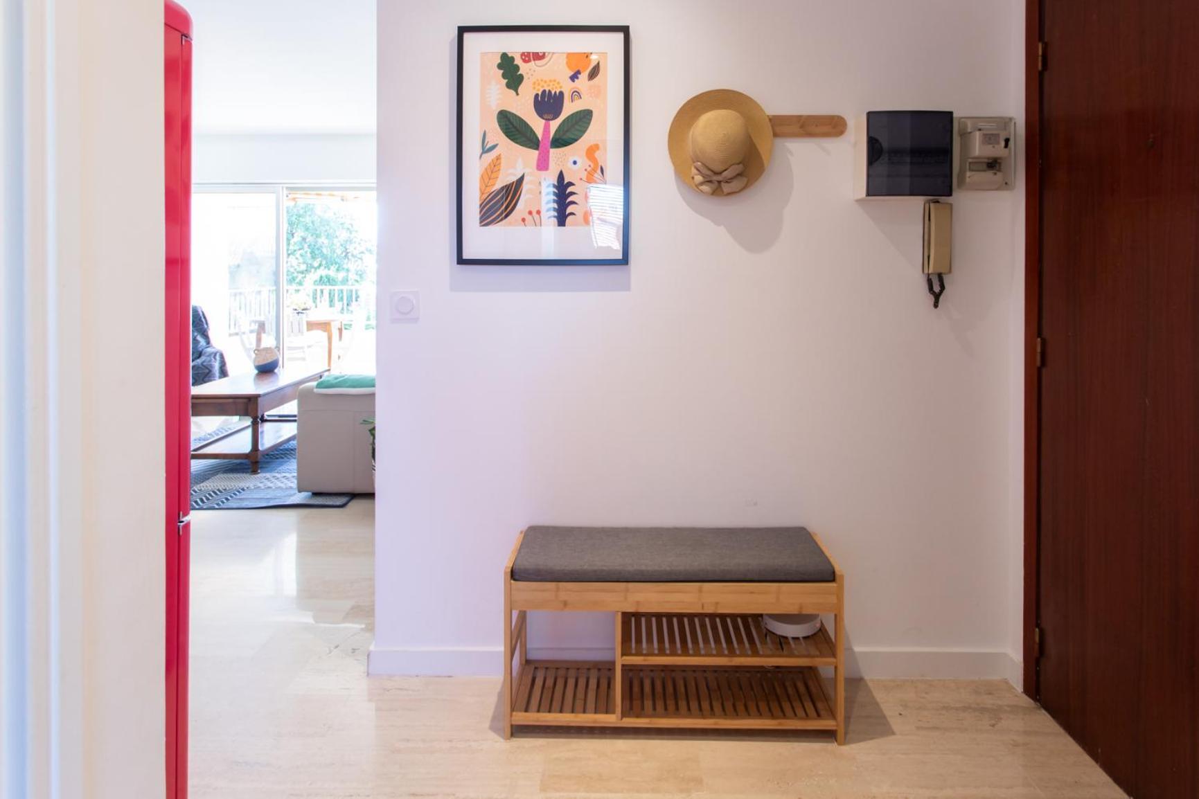 A3 - 2 Bdr Sea View 10 Min - Parking, Pool & Terrace Apartment
