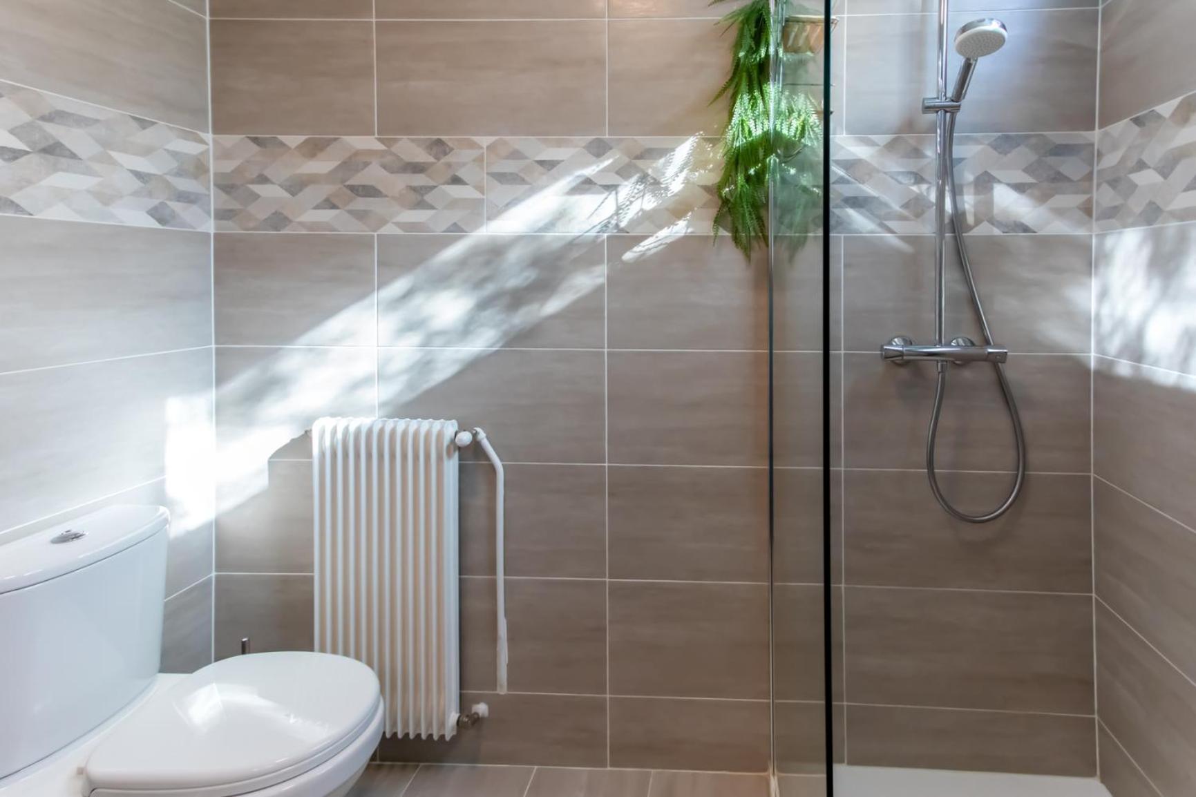 A3 - 2 Bdr Sea View 10 Min - Parking, Pool & Terrace
