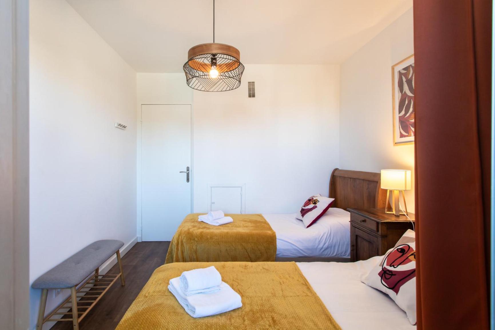 Apartment A3 - 2 Bdr Sea View 10 Min - Parking, Pool & Terrace