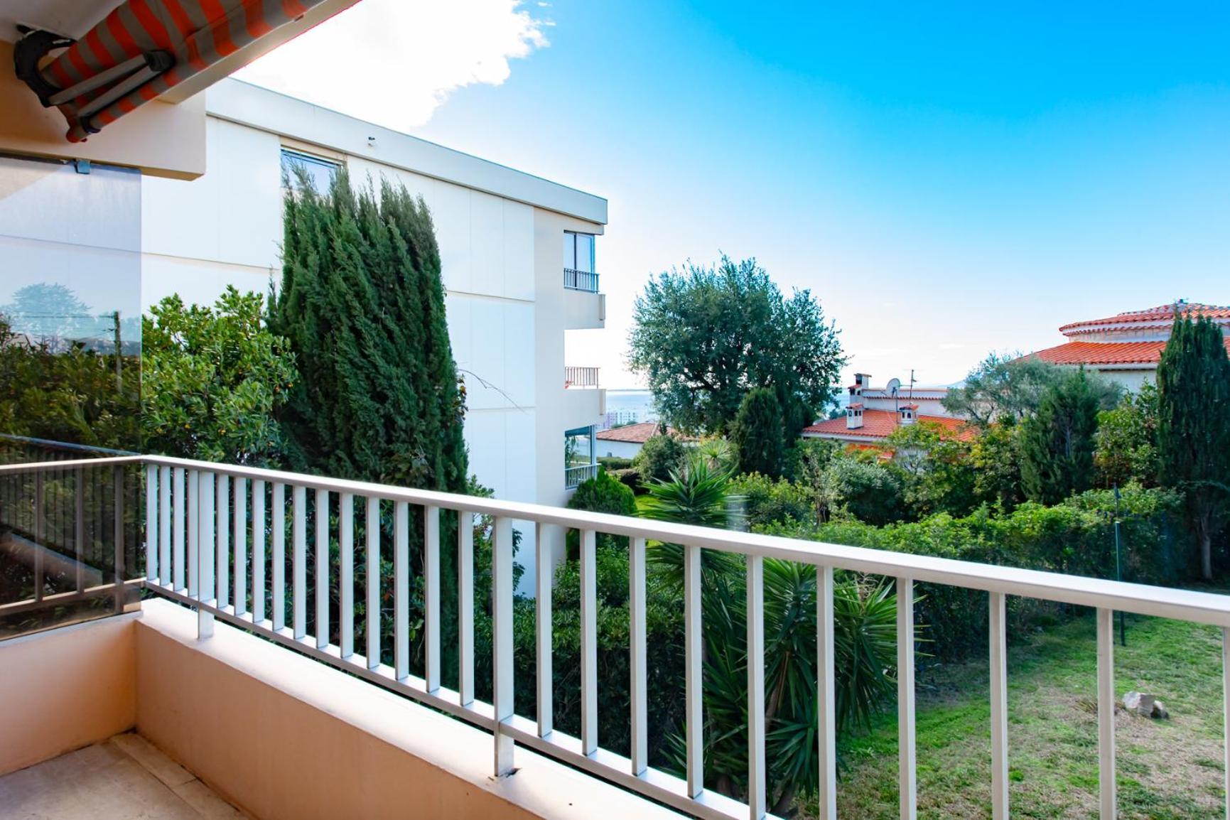 Apartment A3 - 2 Bdr Sea View 10 Min - Parking, Pool & Terrace *