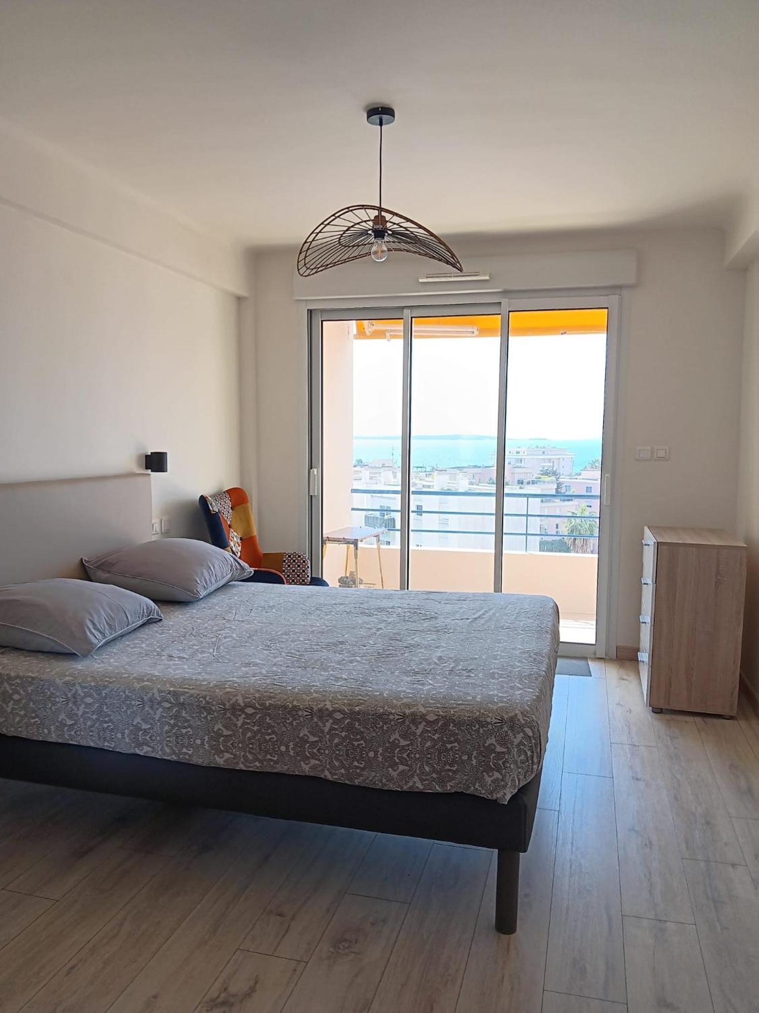 3 Pieces Vue - Clim - 5 Min De La A Pied * Antibes