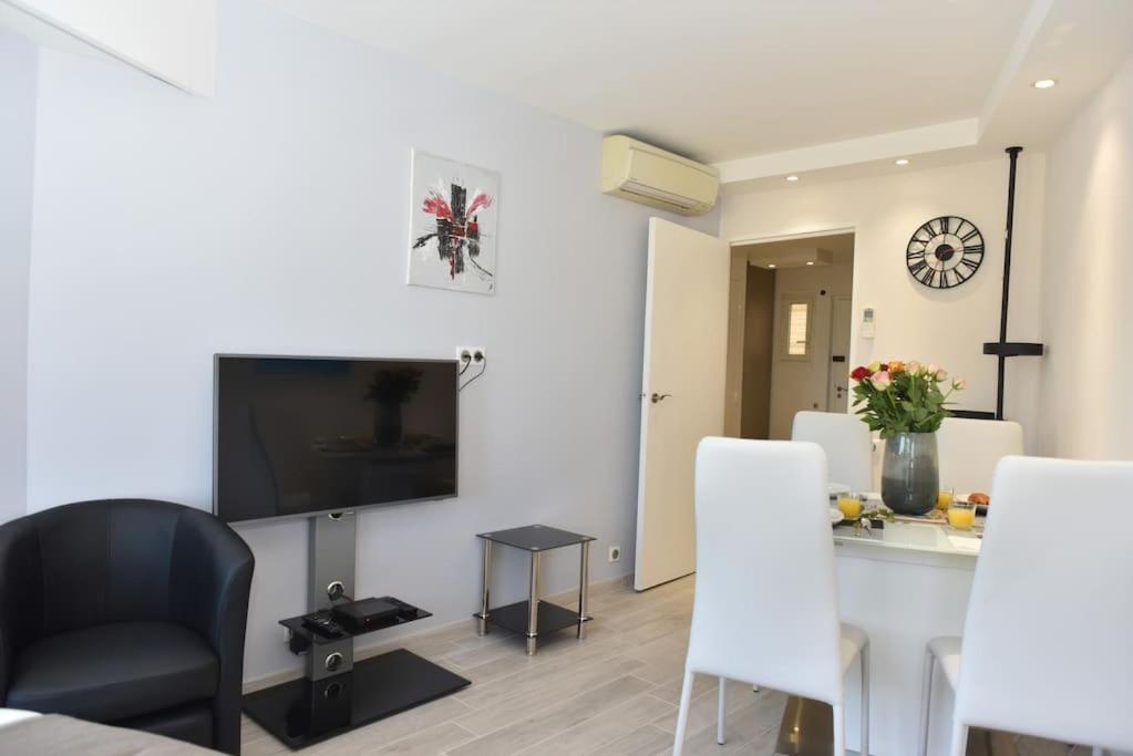 Au Port - Brand New Flat W 1 Bedroom, Balcony, Parking, Ac Apartamento *