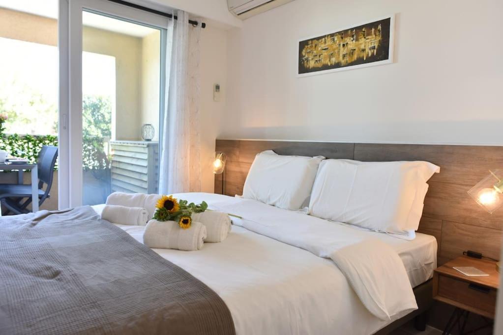 Au Port - Brand New Flat W 1 Bedroom, Balcony, Parking, Ac Apartamento Antibes