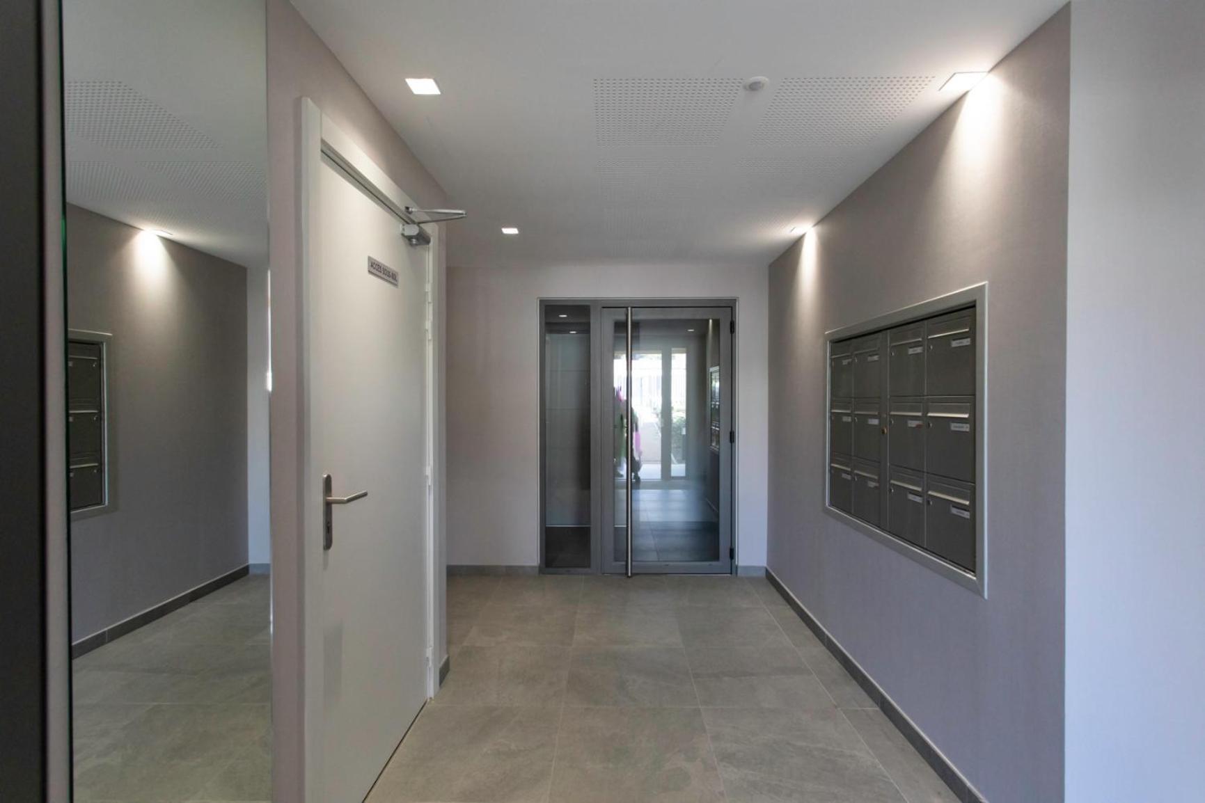 Apartment A5 - Modern 5 Min To Sea - Pool & Garage *
