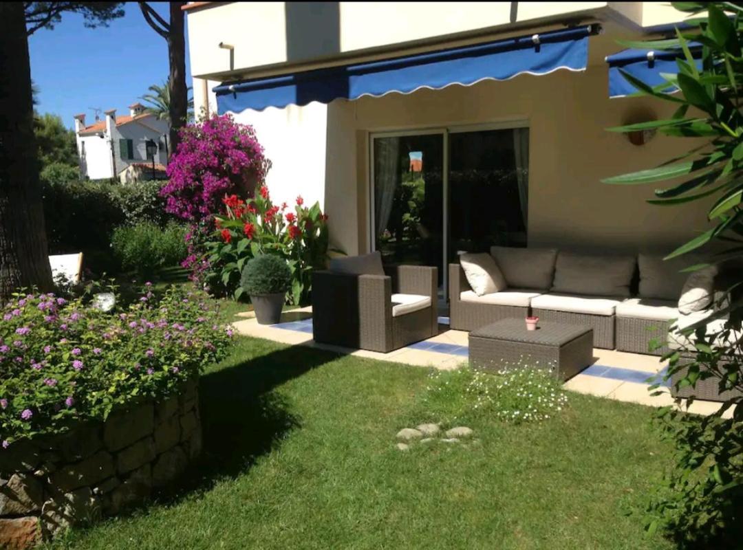 Apartment T4 3chambres, Jardin, Piscine Chauffee Proche De La *