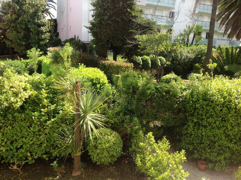 Les Jardins Du Cap Apartment *