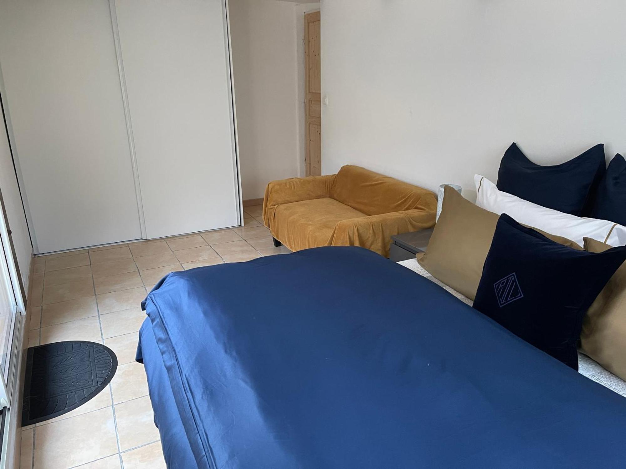 Climatisee Piscine 3 A 800m Ferienhaus Antibes