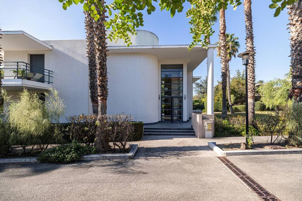 Beautiful And Spacious 2 Bed With Pool * Antibes