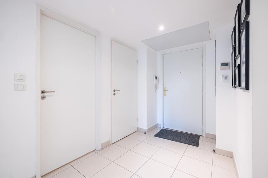 Beautiful And Spacious 2 Bed With Pool