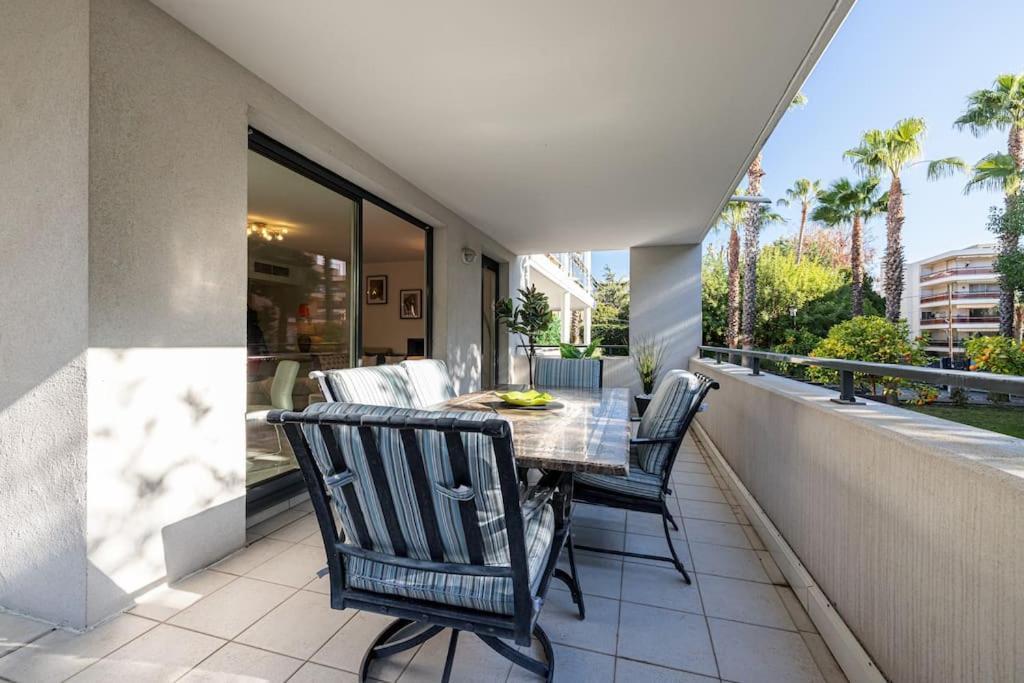 Apartment Beautiful And Spacious 2 Bed With Pool Antibes