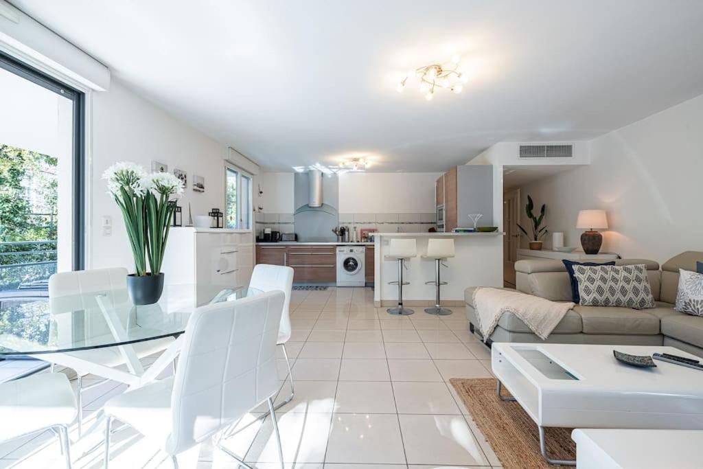 Beautiful And Spacious 2 Bed With Pool * Antibes