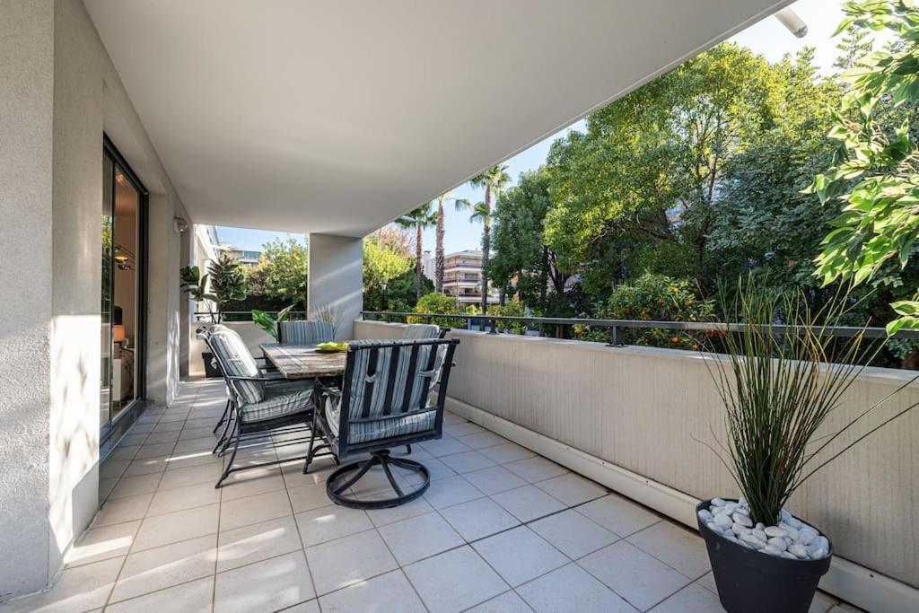 Apartment Beautiful And Spacious 2 Bed With Pool