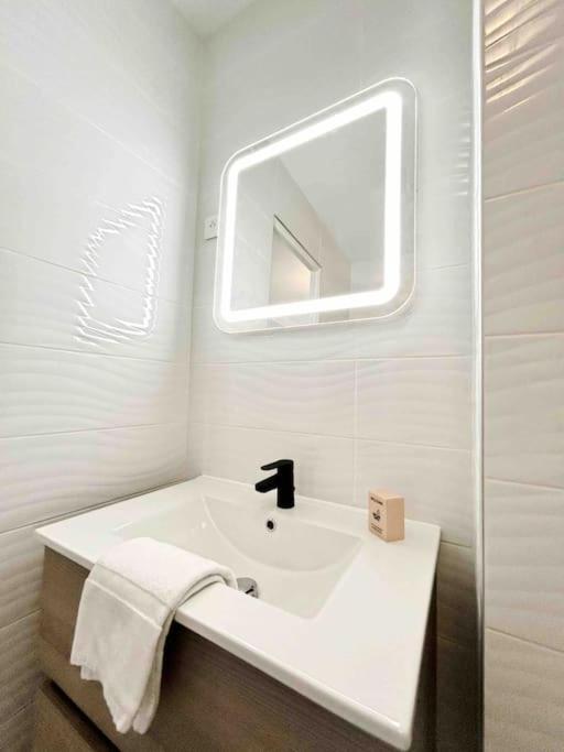 Le Dulys : 2 Prs, Vue Mer, Clim, 2 Min Plages Appartement *
