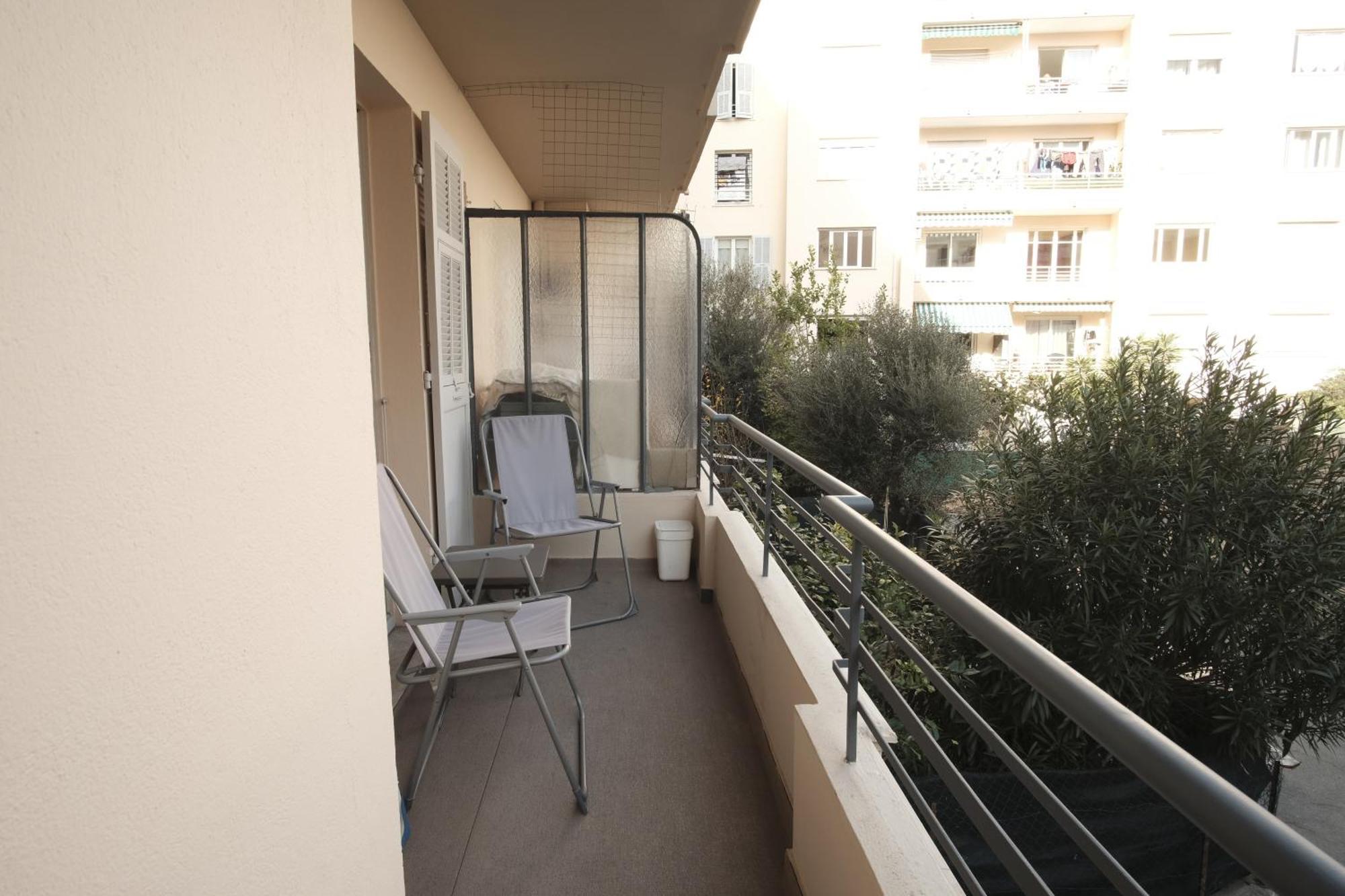 Charming Ac 2-bedroom Center Family, Couples Friendly Apartment Antibes