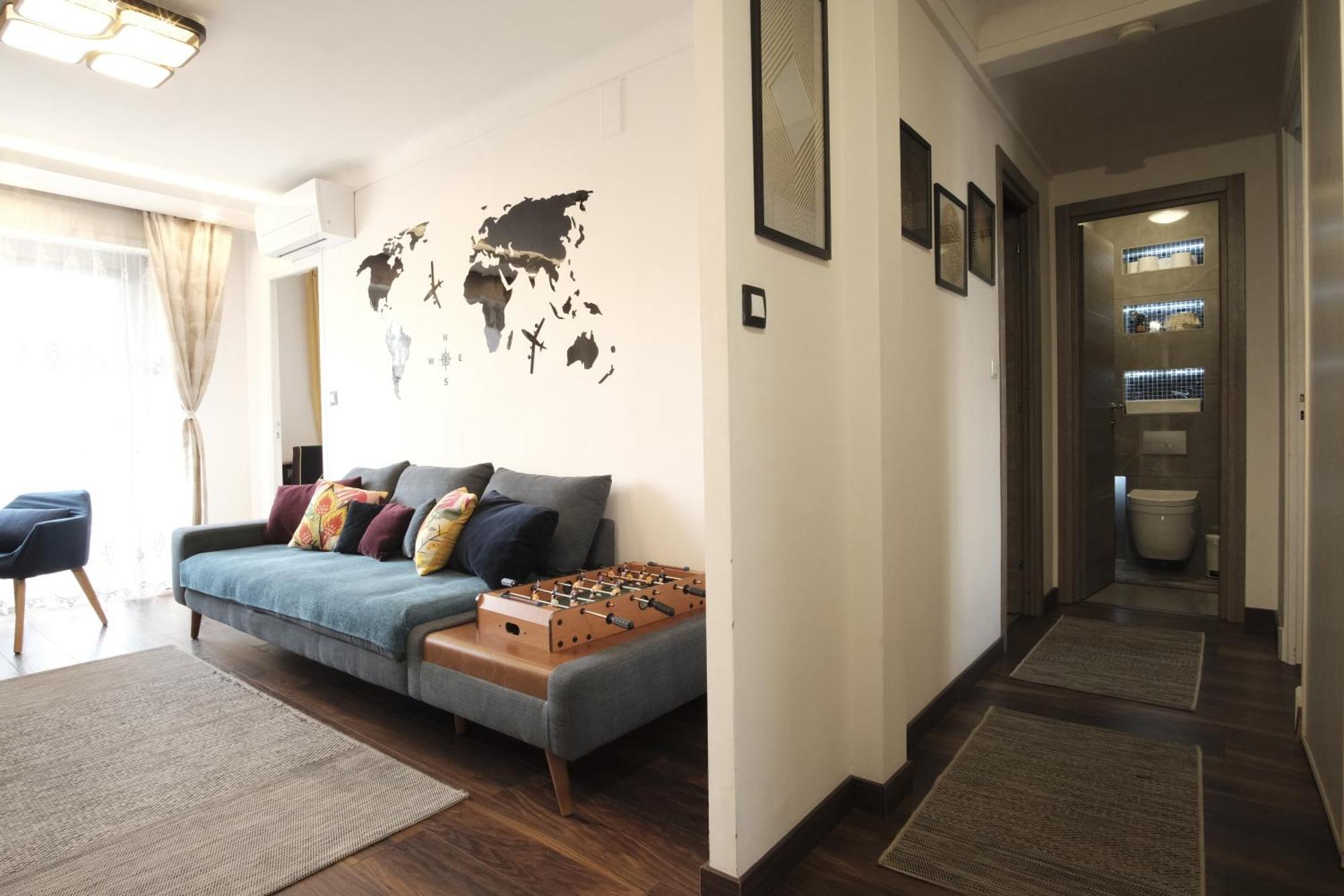 Charming Ac 2-bedroom Center Family, Couples Friendly Apartment *