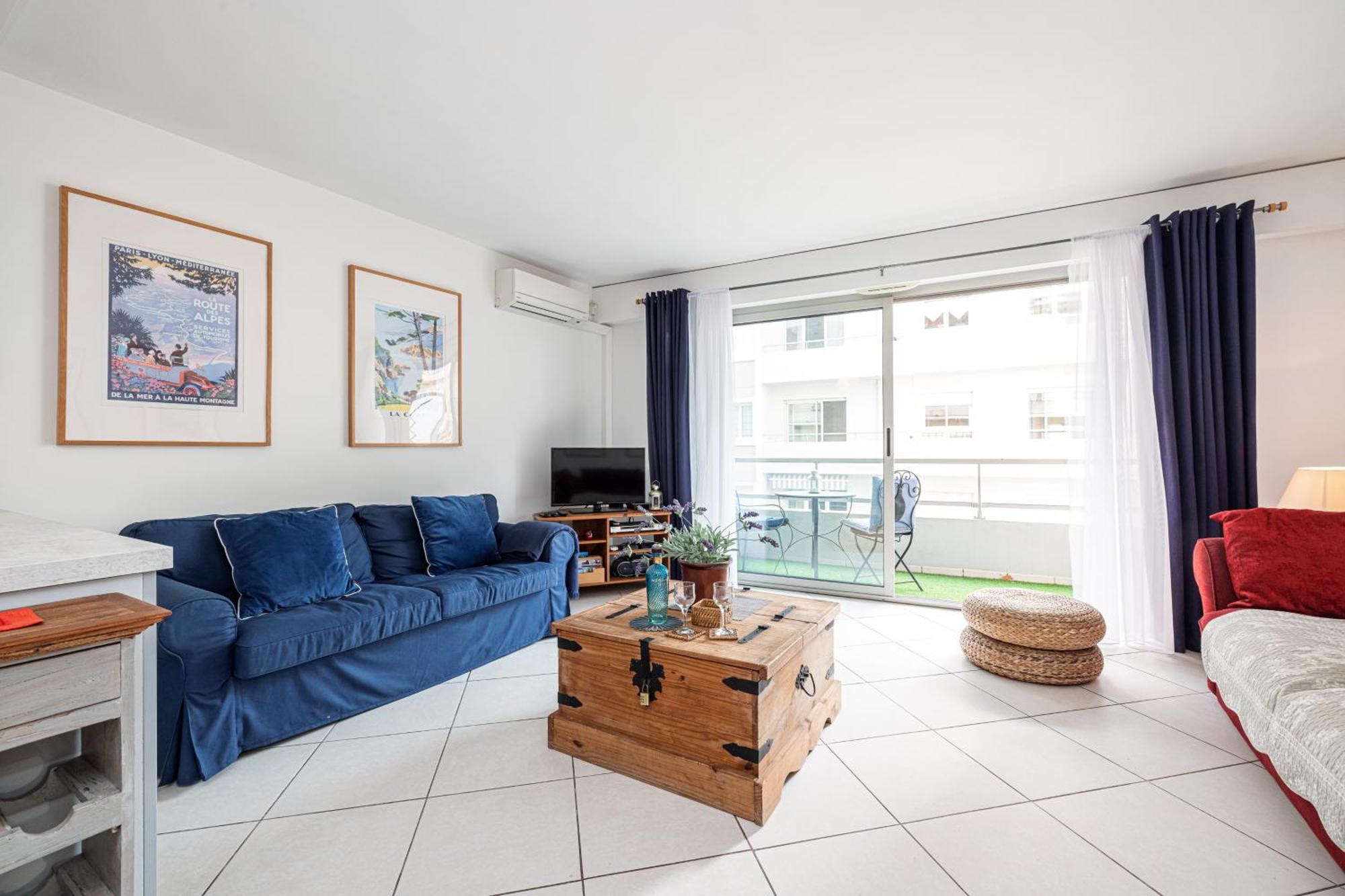 Apartment New 2 Bed In Antibes, 5 Min Walk To The