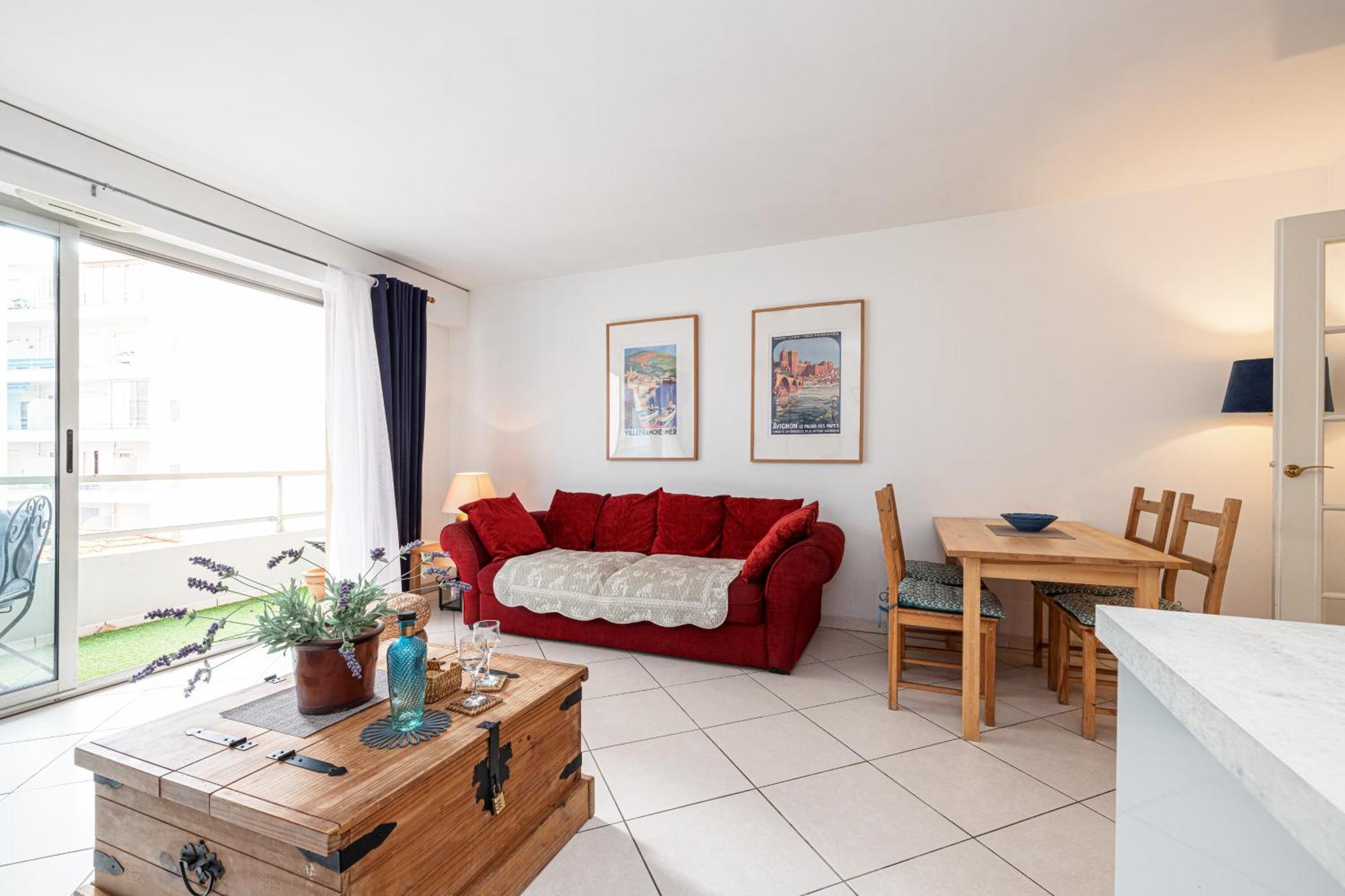 New 2 Bed In Antibes, 5 Min Walk To The *
