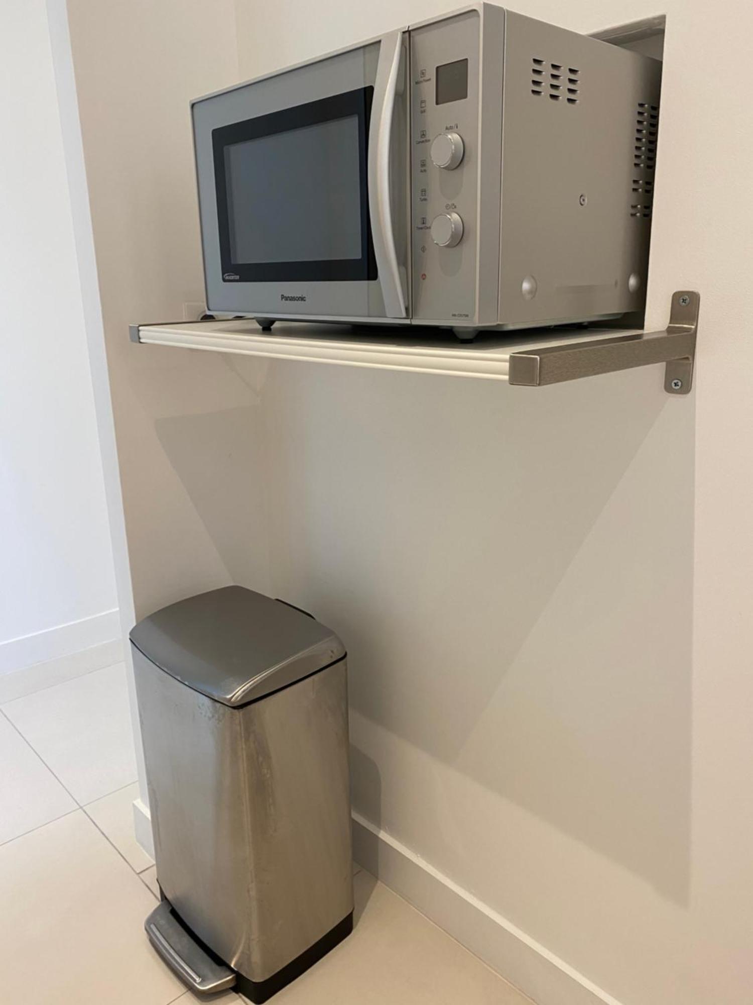 Hello 2 Pieces “renove Et Climatise “ Vieil Appartement Antibes