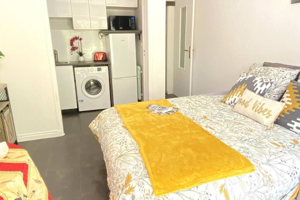 Balcon, Centre Ville, Proximite Plages, Commerces, Restaurants, Musees... * Antibes