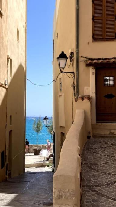 Balcon, Centre Ville, Proximite Plages, Commerces, Restaurants, Musees... Apartment