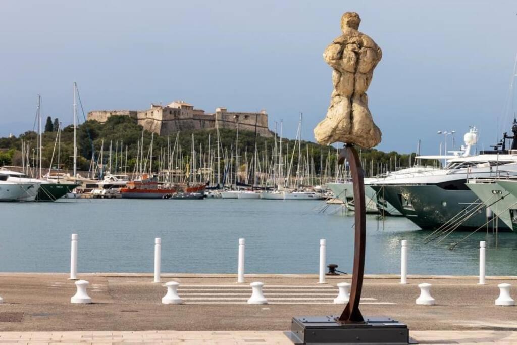 Apartment Balcon, Centre Ville, Proximite Plages, Commerces, Restaurants, Musees...