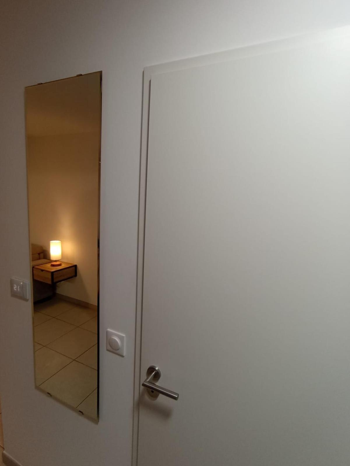 Apartment Avec Parking Prive, Piscine 300m