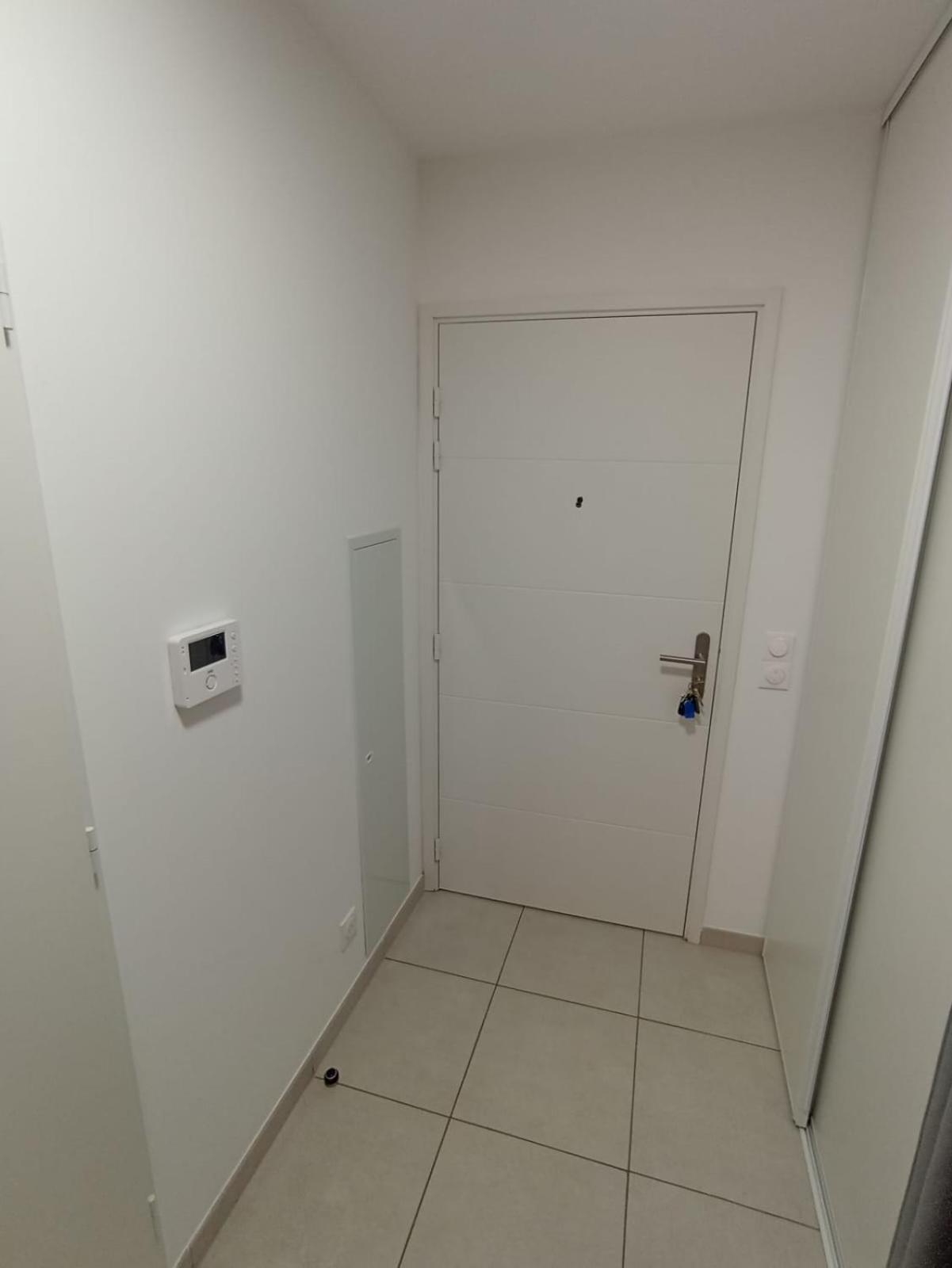 Avec Parking Prive, Piscine 300m Apartment