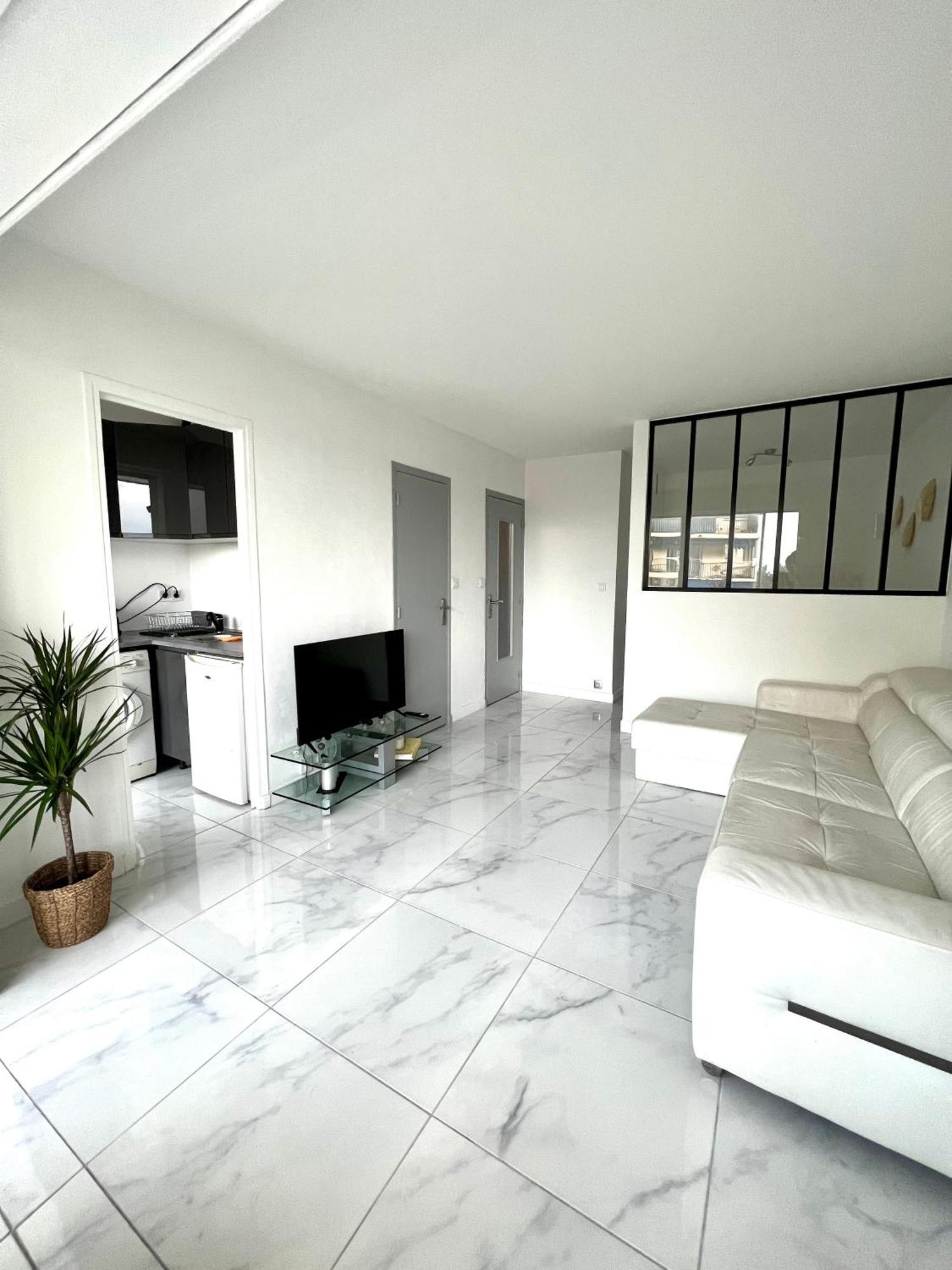 4 Couchages A 12 Min De La A Pied Avec Wifi, Le Parking Est En Option