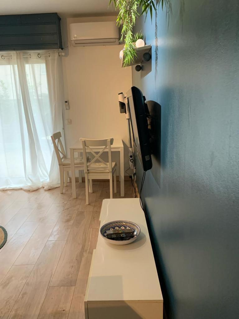 Appartement Superbe Studio Plein Pied Grand Jardin A 500m De La Plage *