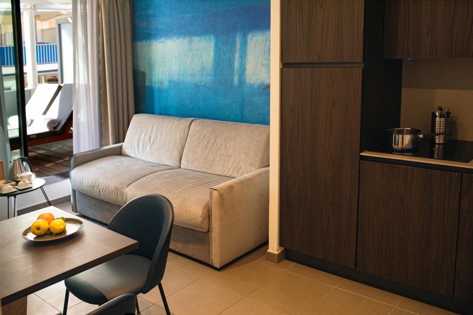 Royal - Luxury Hotel, Residence, & Antibes