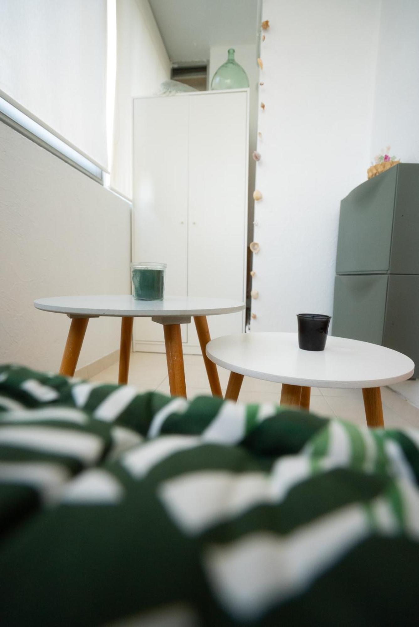 Location Studio Avec Loggia * Antibes