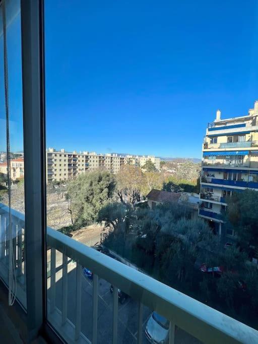 Apartment 4 Couchages A 12 Min De La A Pied Avec Wifi, Le Parking Est En Option Antibes