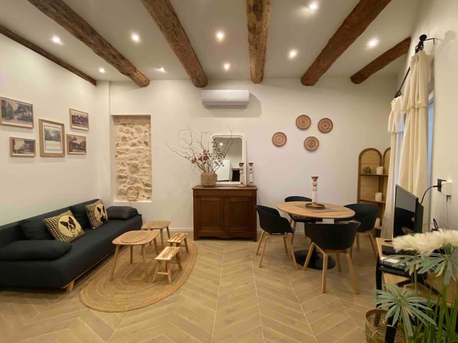 Apartment Charme & Authenticite Au Coeur De La Vieille